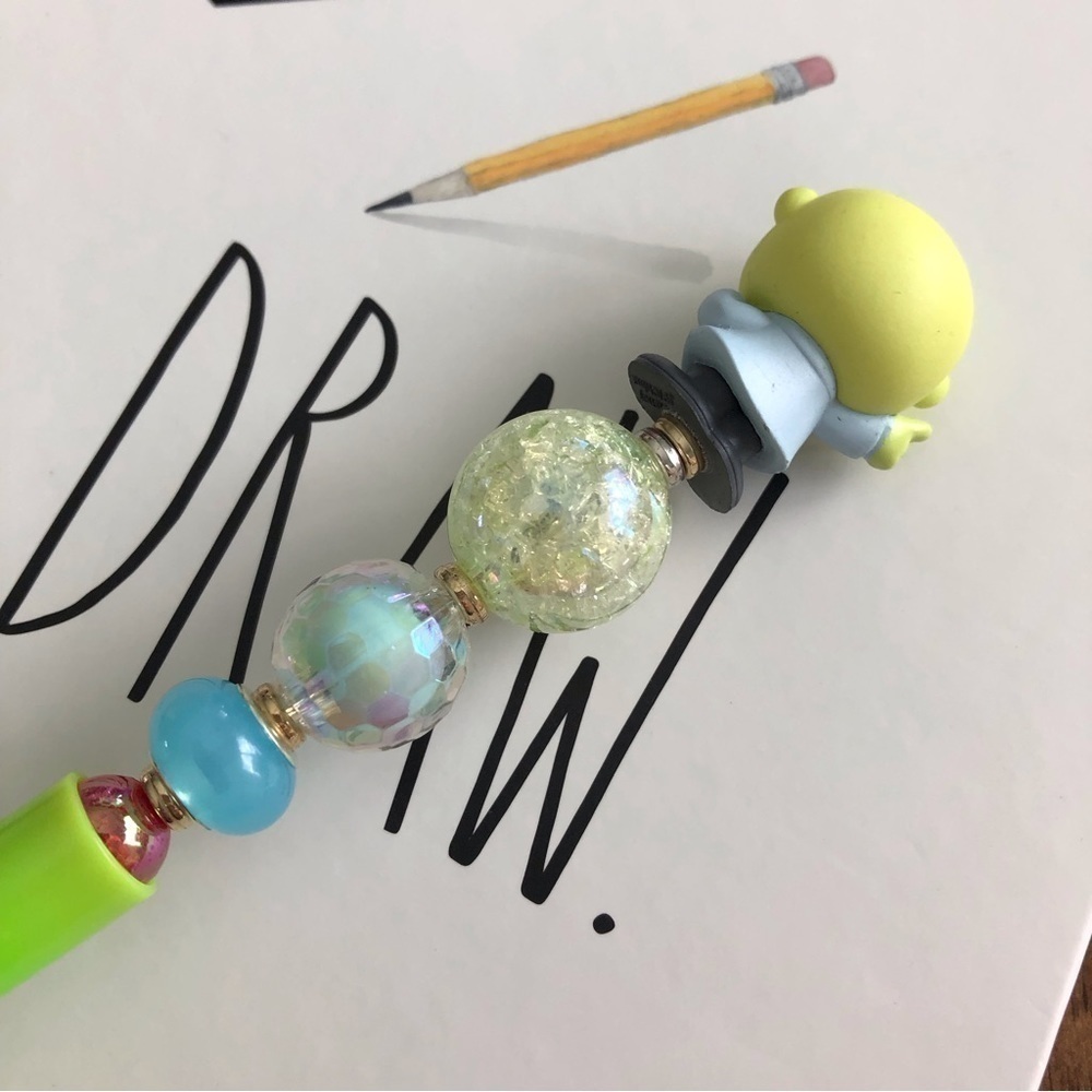 Disney Doorables: The Muppets: Dr. Bunsen Honeydew handmade beaded pen - Picture 3 of 3